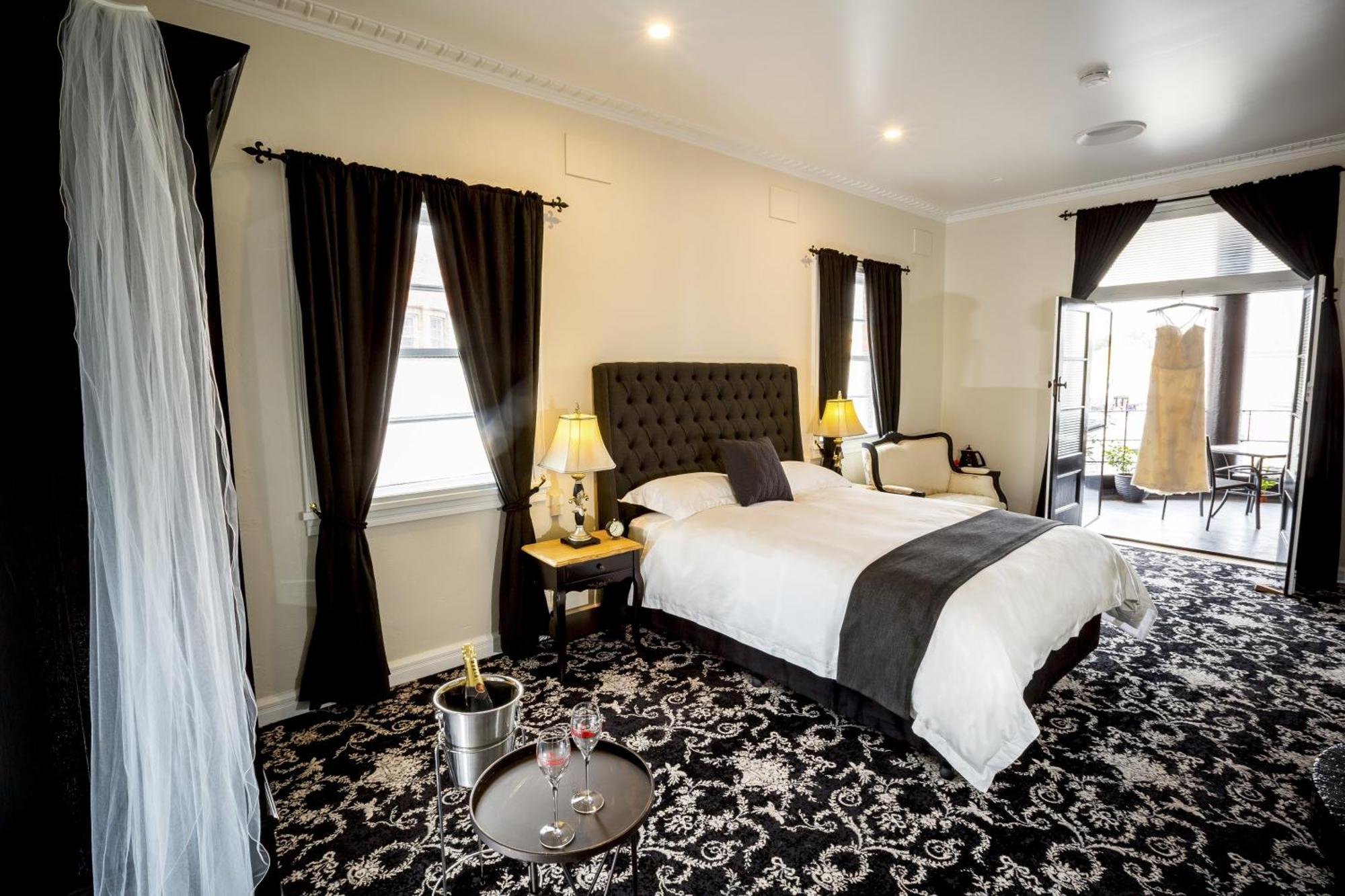 The Commercial Boutique Hotel Tenterfield Pokoj fotografie