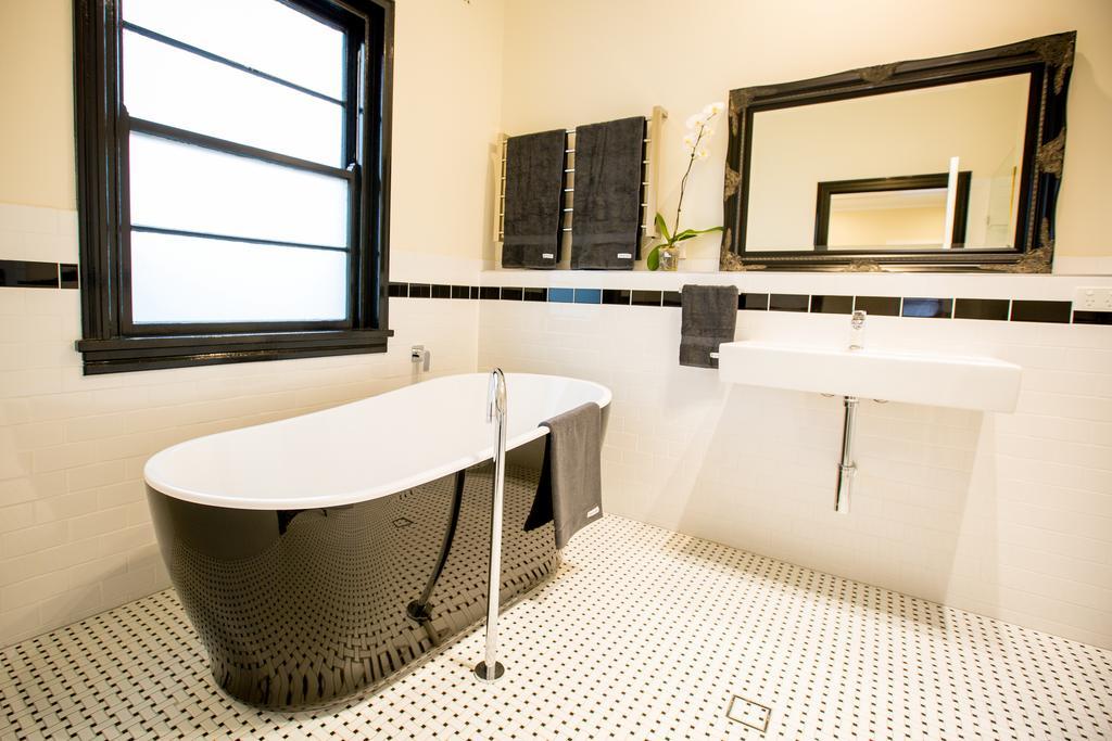 The Commercial Boutique Hotel Tenterfield Pokoj fotografie